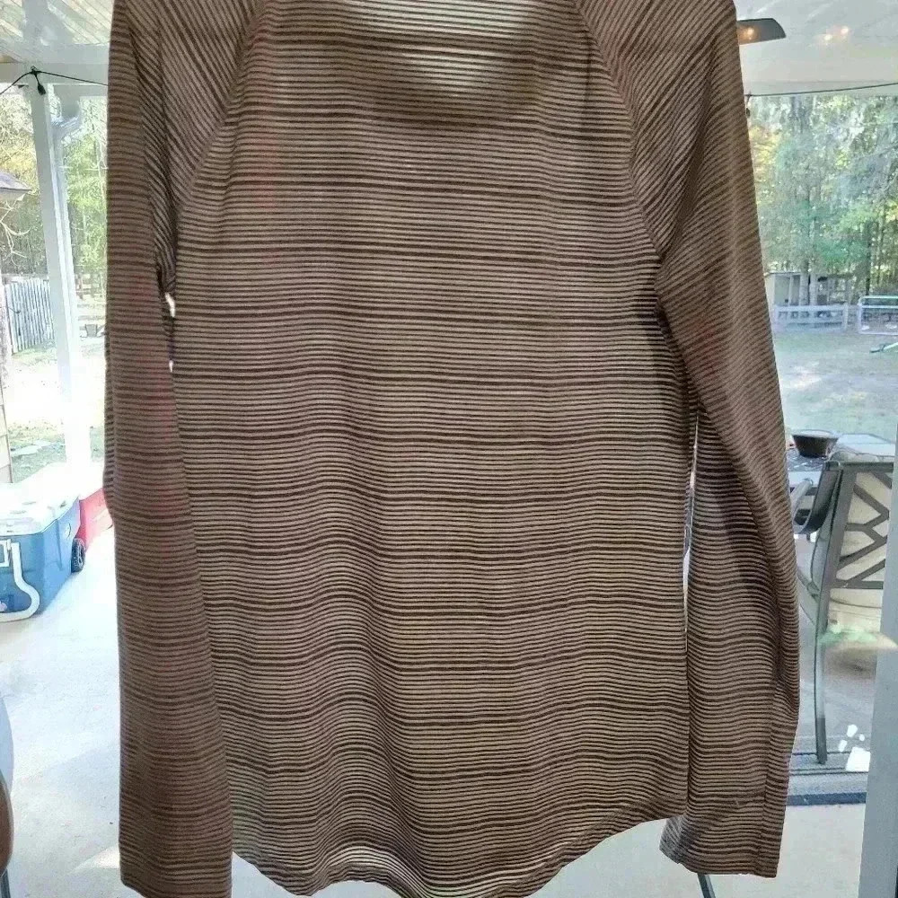 Men's Under Armour golf pullover shirt size Medium,  never worn $15 - Picture 3 of 3